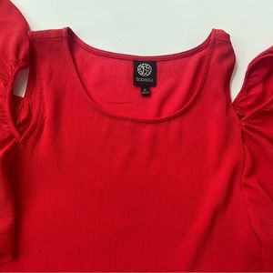 Bobeau Cold Shoulder blouse